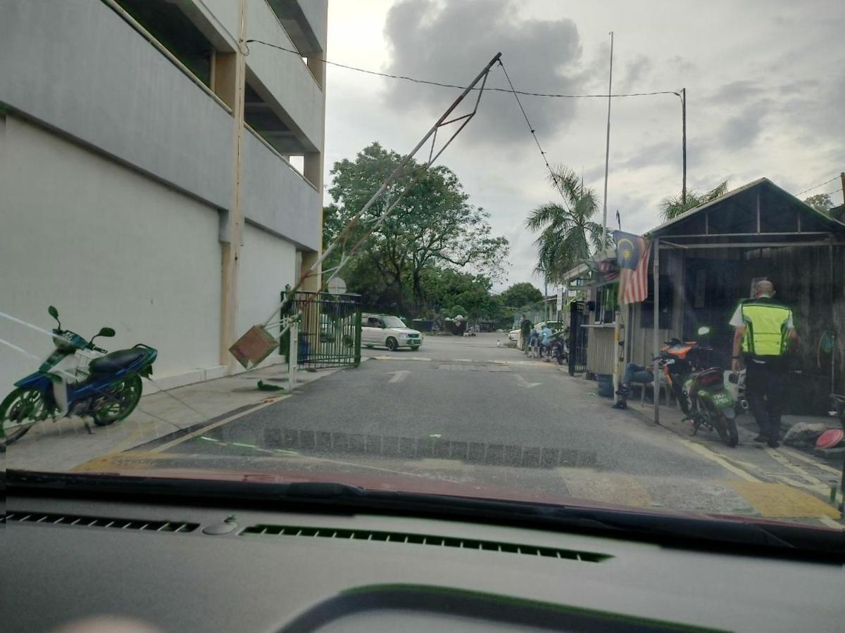 Homestay Kuala Terengganu Near Batu Burok, Hospital Hsnz, Ktcc Mall, Drawbridge C エクステリア 写真